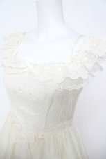画像3: Mademoiselle Pearl（海外ロリータブランド） / ブーケリボン刺繍ジャンパースカート S 生成り Y-26-05-23-083-LO-OP-SA-ZY (3)