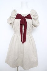 画像1: axes femme POETIQUE / バックリボンカットワンピース M ベージュ Y-26-05-23-094-AX-OP-SZ-ZY (1)