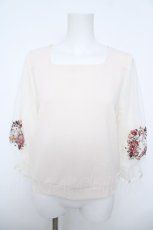 画像1: axes femme / コスモス刺繍ボリューム袖プルオーバー  生成り Y-26-06-01-052-AX-TO-SZ-ZY (1)