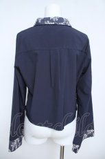 画像2: axes femme / ジャカード×チャイナブラウス  紺 Y-26-06-01-126-AX-BL-SZ-ZY (2)