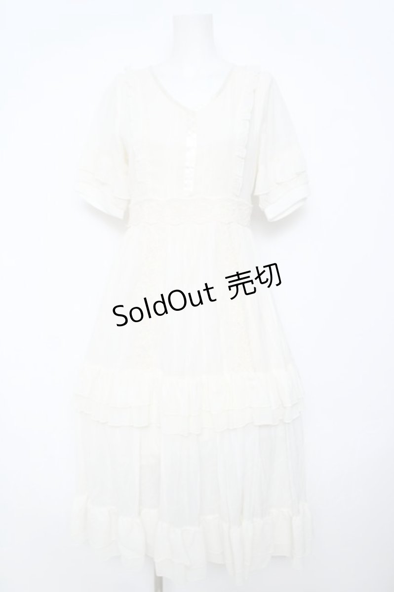 画像1: axes femme / レースラインティアードワンピース  生成り Y-26-06-01-134-AX-OP-SZ-ZY (1)