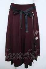 画像1: axes femme / チャイナ刺繍ジップ付スカート  ワイン Y-26-06-01-178-AX-SK-SZ-ZY (1)