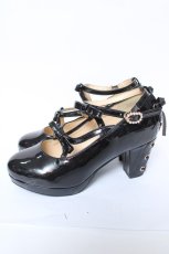 画像2: axes femme POETIQUE / レースアップエナメルパンプス M 黒 Y-26-06-03-051-AX-SH-SZ-ZY (2)