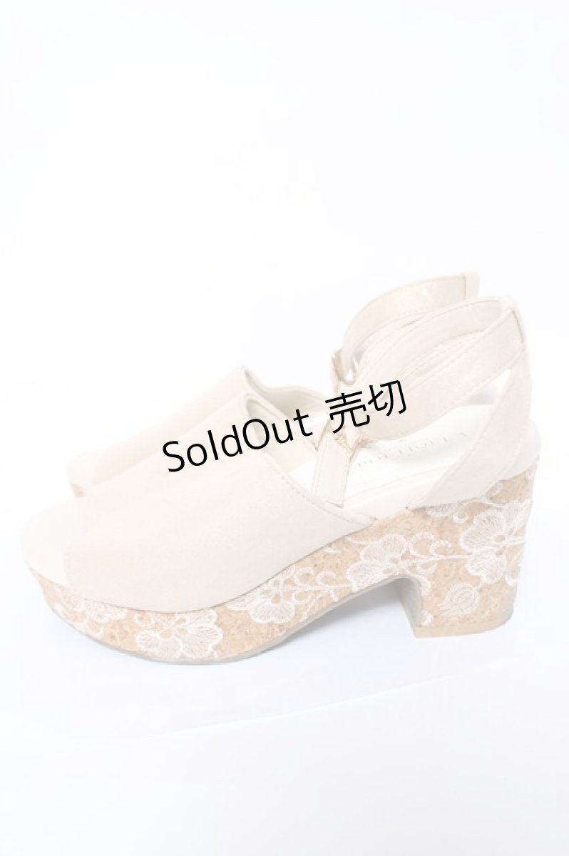 画像2: axes femme POETIQUE / 刺繍ウェッジソールパンプス M ベージュ Y-26-06-03-052-AX-SH-SZ-ZT719 (2)