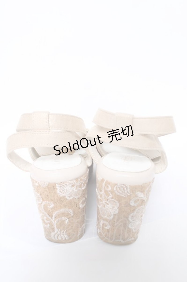 画像3: axes femme POETIQUE / 刺繍ウェッジソールパンプス M ベージュ Y-26-06-03-052-AX-SH-SZ-ZT719 (3)