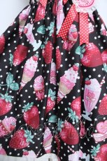画像4: Angelic Pretty / Fresh Strawberry Diner ジャンパースカート  黒 Y-26-06-03-139-AP-OP-SZ-ZY (4)