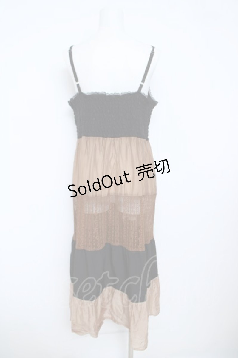 画像2: axes femme NOSTALGIE / 配色ティアードキャミワンピース  茶 Y-26-06-03-145-AX-OP-SZ-ZS (2)