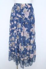 画像1: axes femme / 裾レース花柄スカート M ブルー Y-26-06-05-172-AX-SK-SZ-ZY (1)