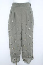 画像1: axes femme / 小花刺繍リラックスワイドパンツ M カーキ Y-26-06-05-187-AX-PA-SZ-ZY (1)