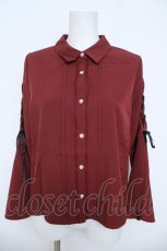 画像1: axes femme POETIQUE / ブローチ付フレアスリーブブラウス M ワイン Y-26-06-08-050-AX-BL-SZ-ZY (1)