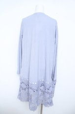 画像2: axes femme / 裾レースＵＶカットカーデ F サックス Y-26-06-08-116-AX-TO-SZ-ZY (2)