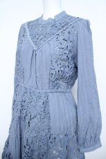 画像3: axes femme Nostalgic / 総レースパッチワークワンピース F サックス Y-26-06-08-118-LO-OP-SZ-ZY (3)