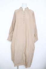 画像1: axes femme / 襟刺繍ロングシャツワンピース M ベージュ Y-26-06-08-128-AX-OP-SZ-ZY (1)