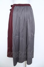 画像2: axes femme / 刺繍入バイカラーアシメスカート F グレー Y-26-06-10-129-AX-SK-SZ-ZS (2)