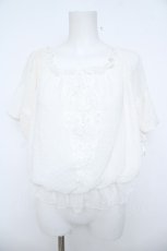 画像1: axes femme / フロントレースオフショルトップス M 白 Y-26-06-10-030-AX-BL-SZ-ZY (1)