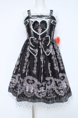 画像1: BABY,THE STARS SHINE BRIGHT / Sugar Rose Tea Timeプリントハートジャンパースカート  黒 Y-26-06-12-052-BA-OP-SZ-ZY (1)