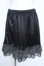 画像1: MARBLE / ドットフリルペチスカート  黒 Y-26-06-12-083-GO-SK-SZ-ZY (1)
