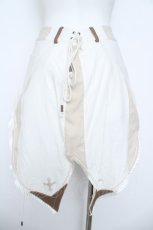 画像2: Ozz oneste / 薔薇刺繍燕尾オーバー付パンツ  アイボリー Y-26-06-12-106-OO-PA-SZ-ZY (2)