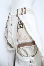 画像3: Ozz oneste / 薔薇刺繍燕尾オーバー付パンツ  アイボリー Y-26-06-12-106-OO-PA-SZ-ZY (3)