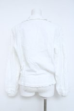 画像2: INGEBORG / 刺繍入りテープデザインブラウス F 白 Y-26-06-12-002-LO-BL-SZ-ZY (2)