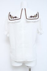 画像2: Amavel / チョコ刺繍スクエア衿プルオーバーブラウス  白Ｘブラウン Y-26-06-13-053-CA-BL-SA-ZY (2)
