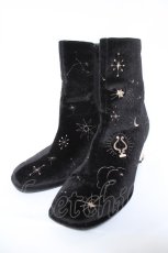 画像1: axes femme POETIQUE / 天体モチーフ刺繍ベロアブーツ L 黒 Y-26-06-14-055-AX-SH-SZ-ZY (1)