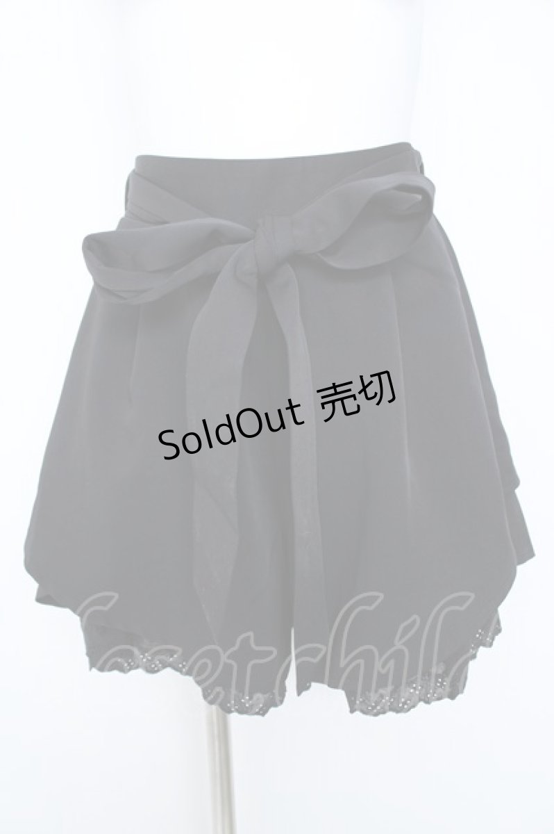画像1: axes femme POETIQUE / コットン裾フリルキュロット  黒 Y-26-06-18-152-AX-PA-SZ-ZY (1)