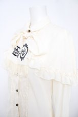 画像3: axes femme / ダークロマンティック刺繍ブラウス/Disneyヴィランズ  生成り Y-26-06-18-029-AX-BL-SZ-ZY (3)