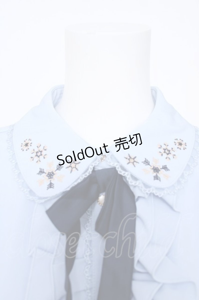 画像3: axes femme POETIQUE / 雪の結晶刺繍ブラウス  サックス Y-26-06-18-042-AX-BL-SZ-ZY (3)