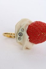 画像4: Q-pot. / Fresh Straeberryリング  ホワイト Y-26-06-20-008-QP-AC-SZ-ZY (4)