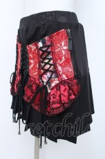 画像2: Qutie Frash / 和柄コルセット風プリーツスカート  黒×赤 Y-26-06-22-085-QU-SK-SZ-ZY (2)