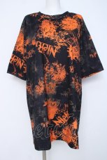 画像1: NieR Clothing / HALF SLEEVE カットソー【彼岸花】 F オレンジ Y-26-06-22-139-PU-TO-SZ-ZI (1)