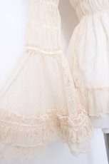 画像4: ATELIER PIERROT / Shirring Princess Sleeve Blouse-Lace-  生成り Y-26-06-22-233-EL-BL-SZ-ZY (4)
