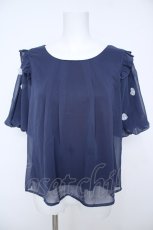 画像1: axes femme POETIQUE / フラワーモチーフシフォントップス  紺 Y-26-06-24-052-AX-TO-SZ-ZY (1)