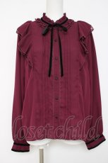 画像1: axes femme / ベロアリボン付フリルブラウス  ワイン Y-26-06-30-050-AX-BL-SZ-ZY (1)