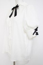 画像2: Chalmiere / コウモリ衿半袖ブラウス  白 Y-26-06-30-055-AX-BL-SZ-ZY (2)