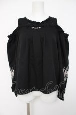 画像1: axes femme POETIQUE / 肩あき刺繍ブラウス  黒 Y-26-06-30-071-AX-BL-SZ-ZY (1)