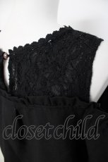 画像4: axes femme POETIQUE / 肩あき刺繍ブラウス  黒 Y-26-06-30-071-AX-BL-SZ-ZY (4)