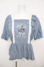 画像1: axes femme / ミュゲフルール刺繍トップス  サックス Y-26-07-01-062-AX-TO-SZ-ZY (1)