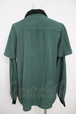 画像2: axes femme / メロディ刺繍ケープ袖ブラウス  グリーン Y-26-07-01-076-AX-BL-SZ-ZY (2)