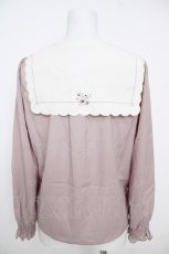 画像2: axes femme POETIQUE / スカラップ刺繍襟ブラウス  ピンク Y-26-07-01-097-AX-BL-SZ-ZY (2)