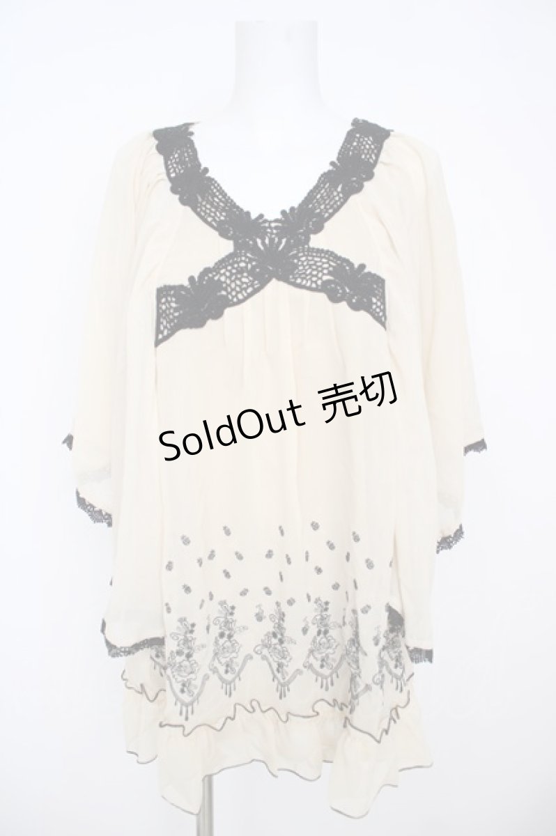 画像1: axes femme / 裾刺繍シフォンチュニ  生成り Y-26-07-01-142-AX-OP-SZ-ZY (1)