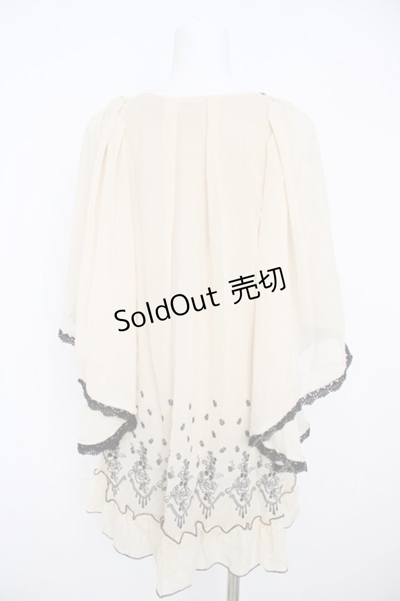 画像2: axes femme / 裾刺繍シフォンチュニ  生成り Y-26-07-01-142-AX-OP-SZ-ZY (2)