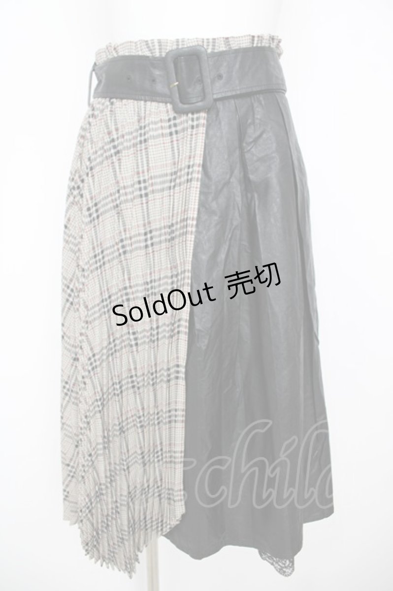 画像1: axes femme POETIQUE / チェッププリーツフェイクレザースカート  黒 Y-26-07-01-170-AX-SK-SZ-ZY (1)