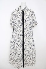 画像1: axes femme / 花柄シャーリングワンピース F 生成り Y-26-07-05-129-AX-OP-SZ-ZY (1)