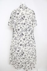 画像2: axes femme / 花柄シャーリングワンピース F 生成り Y-26-07-05-129-AX-OP-SZ-ZY (2)