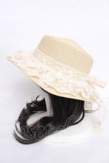画像2: axes femme / レースリボンフリルカンカン帽 F 生成り Y-26-07-05-013-AX-AC-SZ-ZY (2)