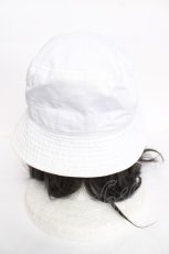 画像3: Fickle Bebe / FBロゴバケットハット  白 Y-26-07-05-017-LO-ZA-SZ-ZY (3)
