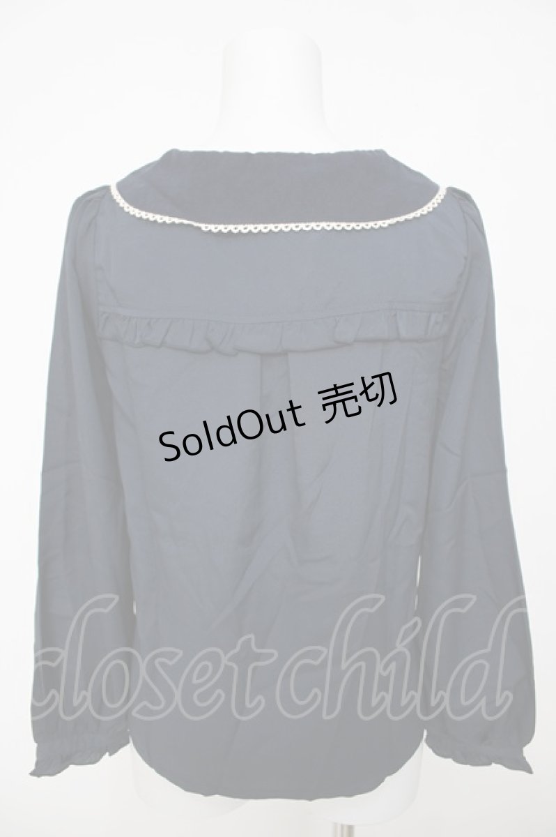画像2: axes femme POETIQUE / 襟バラ刺繍ブラウス  紺 Y-26-07-05-032-AX-BL-SZ-ZY (2)