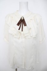 画像1: axes femme / ジャボ付きレース×フリルブラウス  生成り Y-26-07-05-035-AX-BL-SZ-ZY (1)